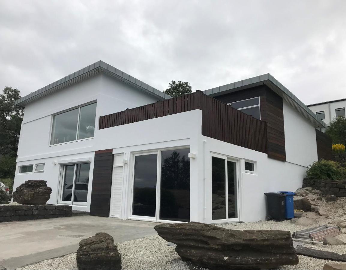 Iceland Sjf Villa, Hot Tub & Outdoor Sauna Amazing Mountains And City View Over 레이캬비크 외부 사진