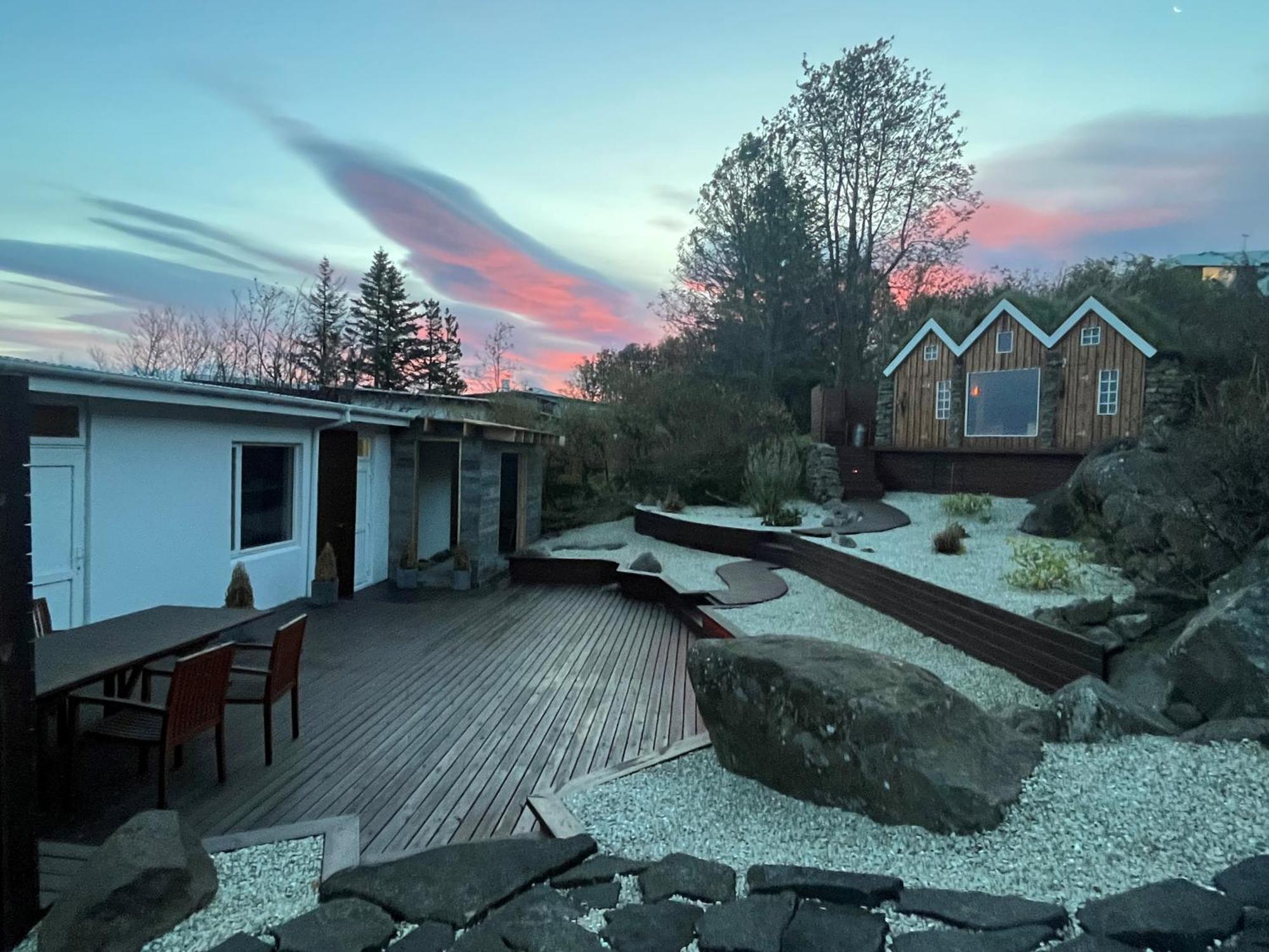 Iceland Sjf Villa, Hot Tub & Outdoor Sauna Amazing Mountains And City View Over 레이캬비크 외부 사진