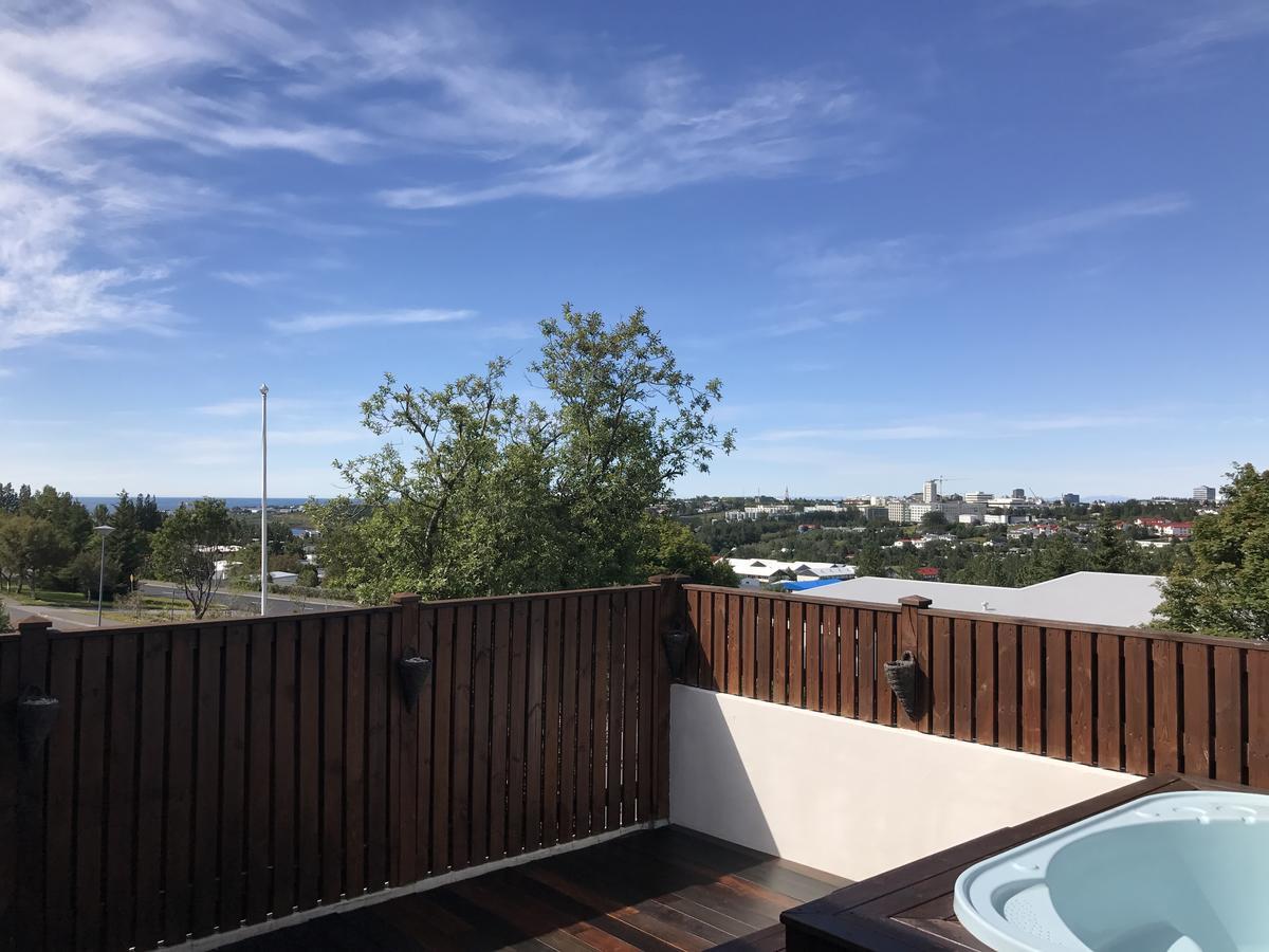 Iceland Sjf Villa, Hot Tub & Outdoor Sauna Amazing Mountains And City View Over 레이캬비크 외부 사진
