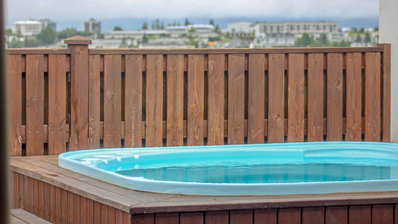 Iceland Sjf Villa, Hot Tub & Outdoor Sauna Amazing Mountains And City View Over 레이캬비크 외부 사진
