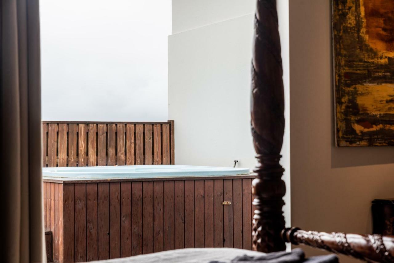 Iceland Sjf Villa, Hot Tub & Outdoor Sauna Amazing Mountains And City View Over 레이캬비크 외부 사진