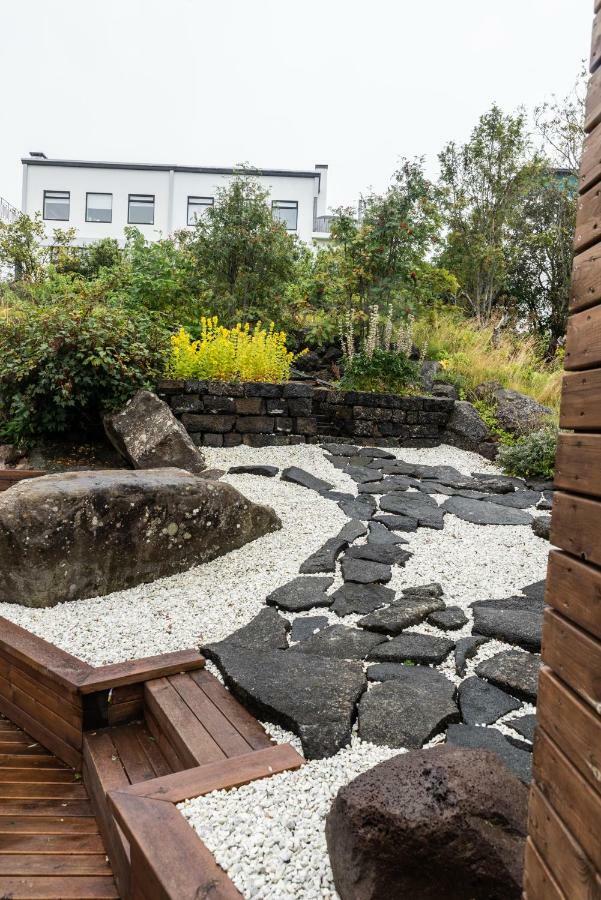Iceland Sjf Villa, Hot Tub & Outdoor Sauna Amazing Mountains And City View Over 레이캬비크 외부 사진